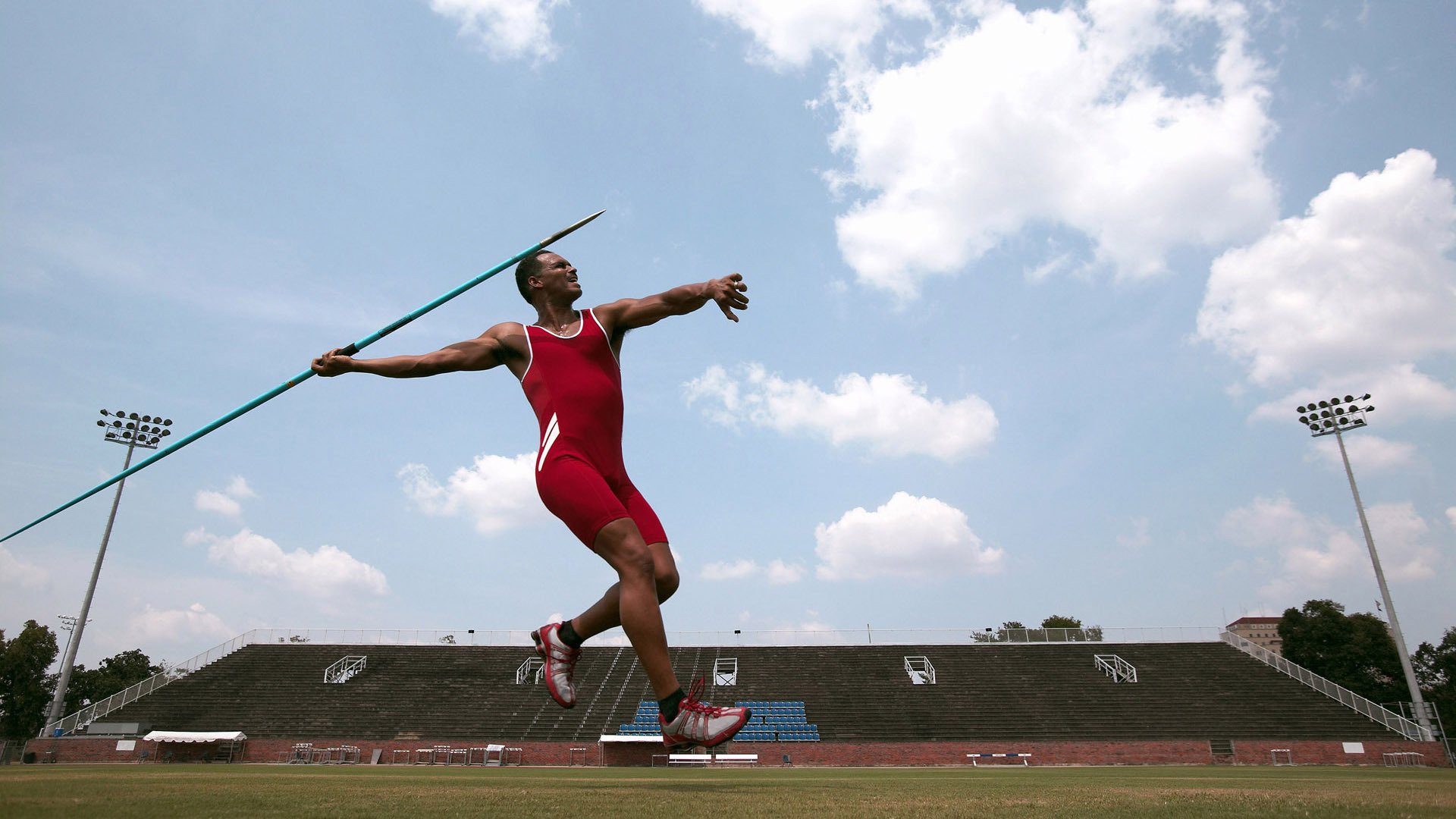 火箭强压广厦队，詹姆斯成为关键先生，当个人英雄主义照亮团队困境