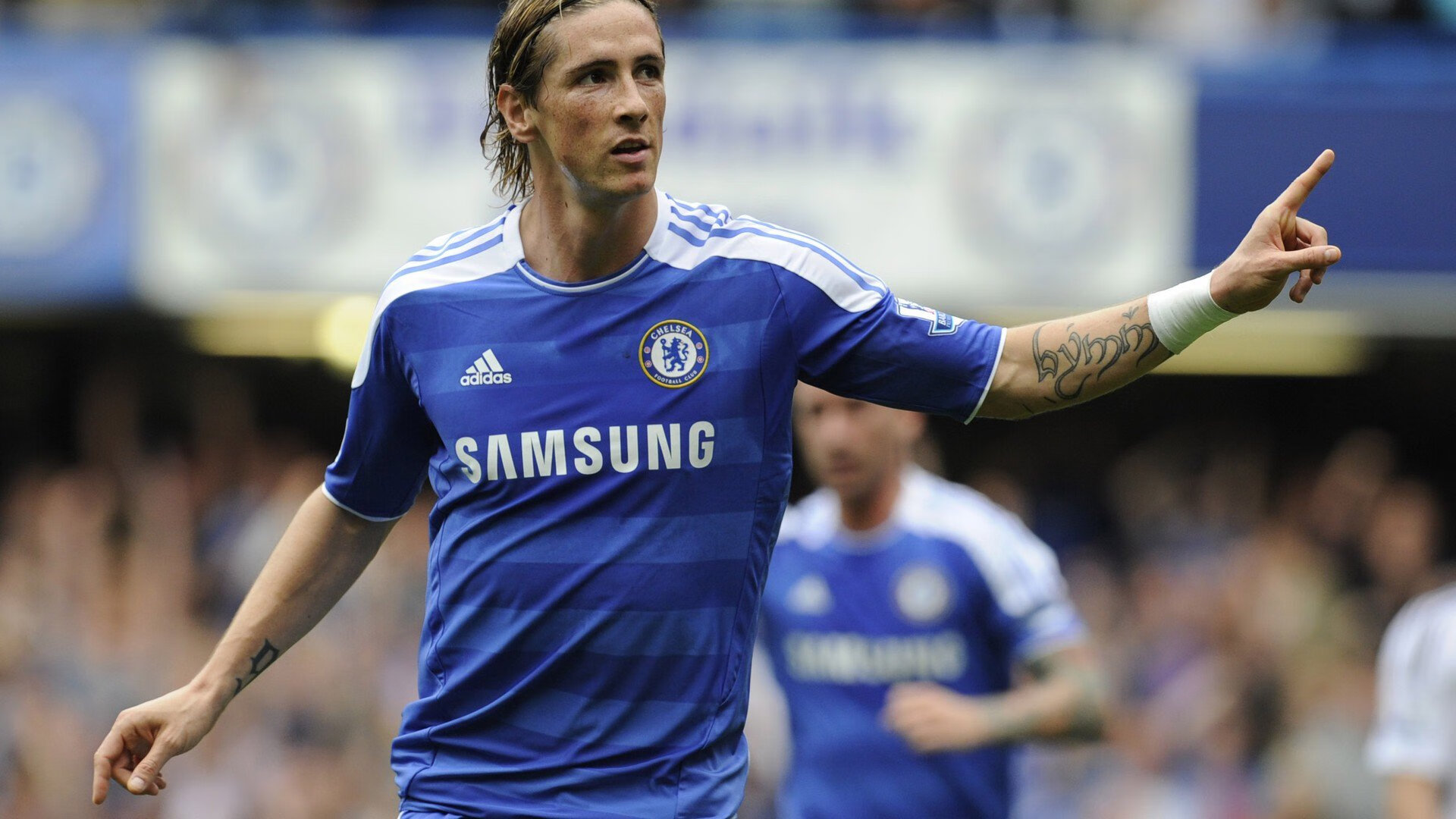 布克爆发难救主，骑士连续得分狂潮彻底压制深圳队