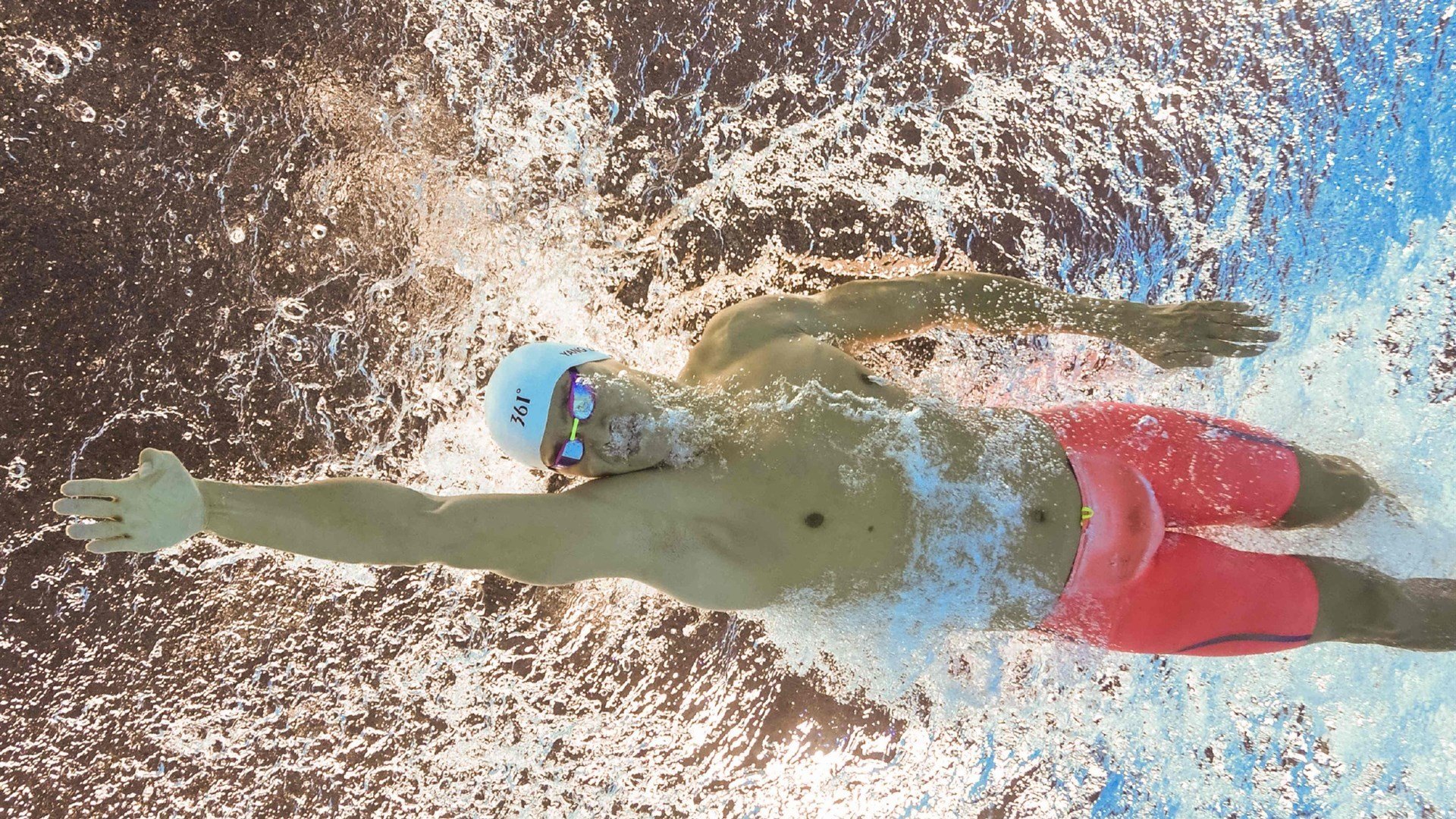 小贾伦爆发撕裂防线，雷霆连续得分狂潮彻底压制辽宁队