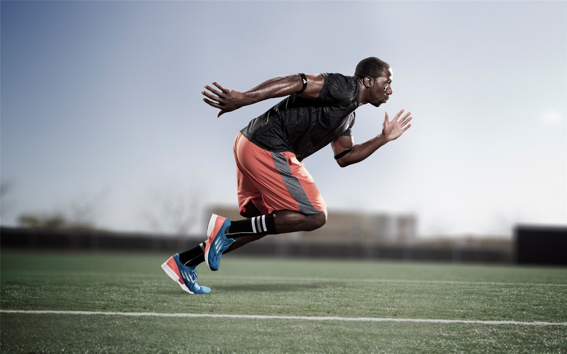 杰伦格林爆发！雄鹿巅峰对决爵士，胜者书写新传奇